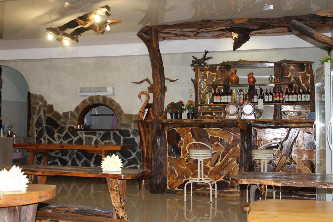 Абхазская Усадьба Hotel Gagra Kültér fotó